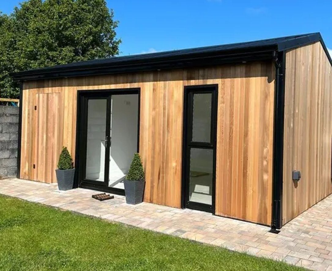 Cedar garden office, three-quarter view